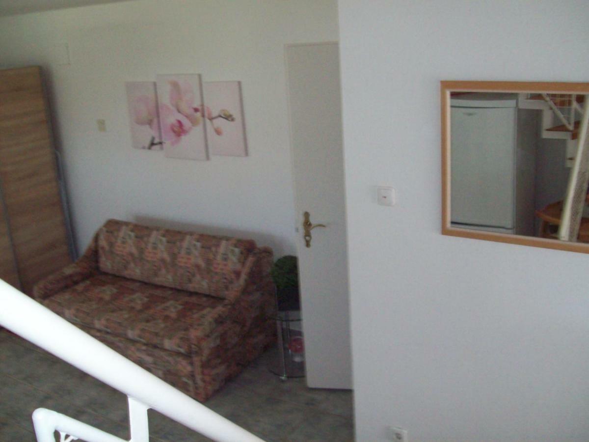 Ferienhaus Am Plattensee Balatonmariafurdo Luaran gambar