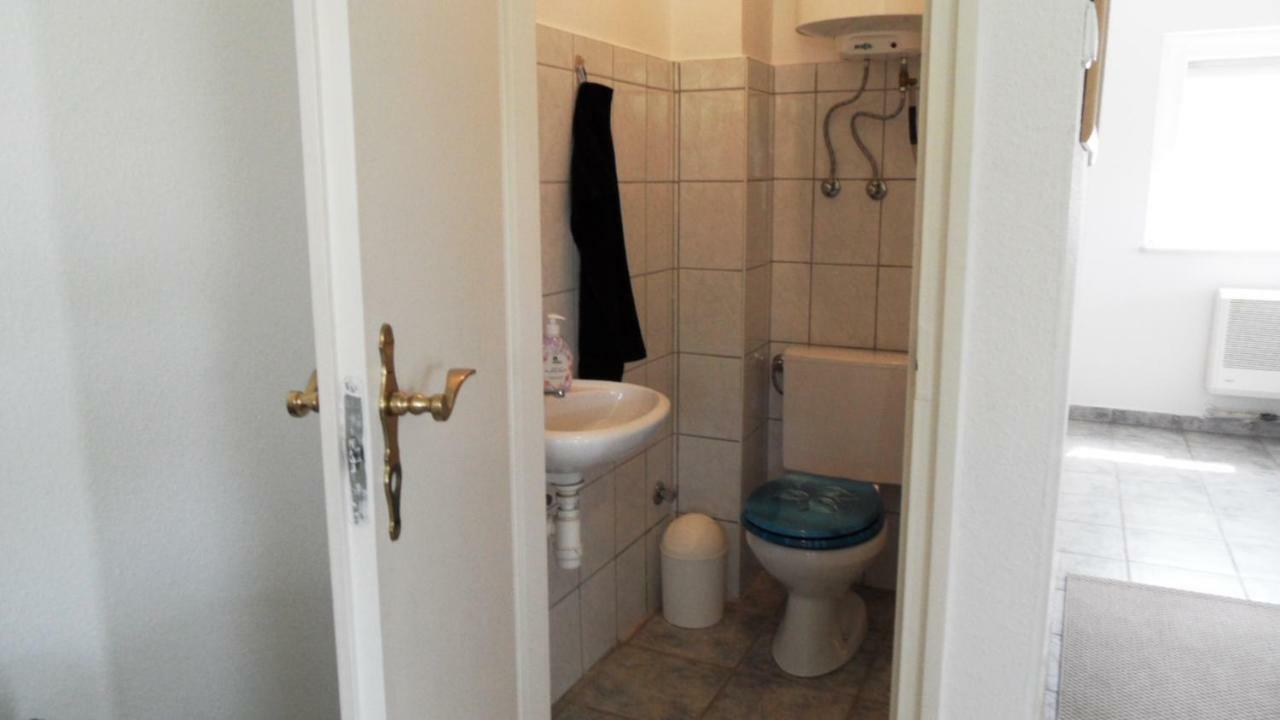 Ferienhaus Am Plattensee Balatonmariafurdo Luaran gambar