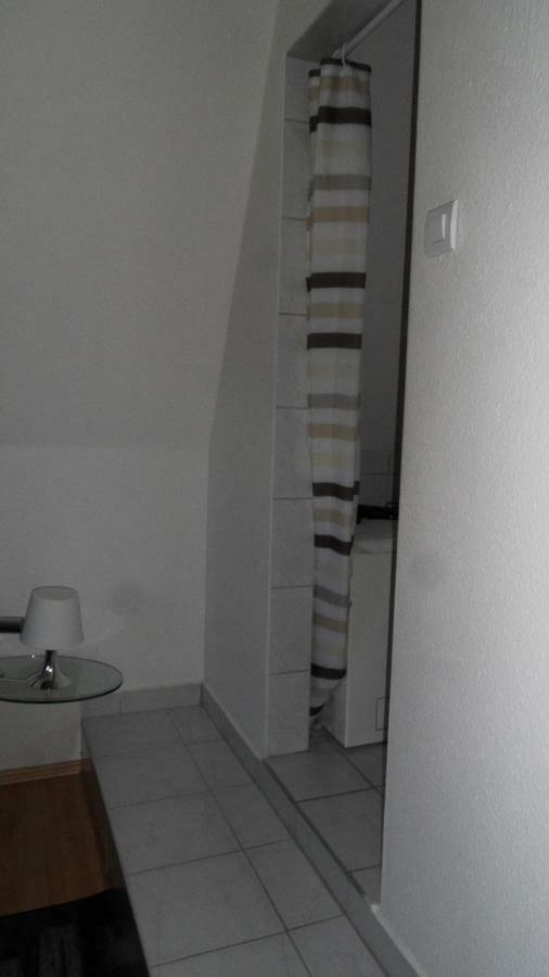 Ferienhaus Am Plattensee Balatonmariafurdo Luaran gambar